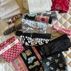 2+ Pounds 100% Quilt Cotton Red White Black Scrap Craft Quilting Lot